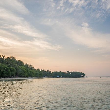 Fulhadhoo Inn Buitenkant foto