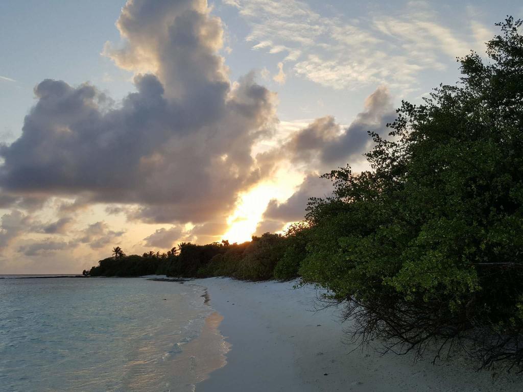 Fulhadhoo Inn Buitenkant foto